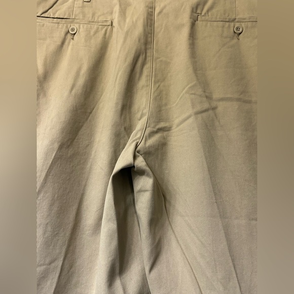 St. John’s Bay Men's Khaki 6 Pocket Cargo Shorts 42 Tall NWT - Picture 9 of 12